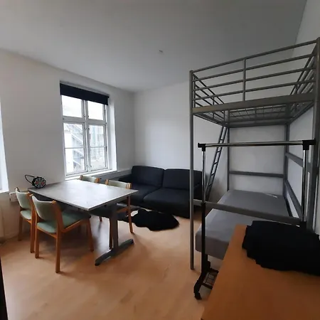 8 In C Apartment